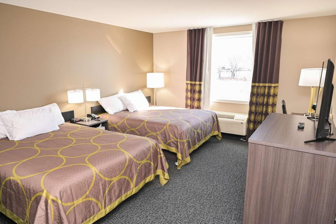 Super 8 By Wyndham Moosonee Hotel Exterior photo